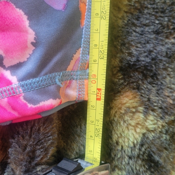 Pro player moisture wicking 7/8 legging w/2 pockets. Sizes large-3X avail. NWT - Picture 7 of 14